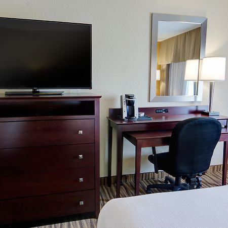Holiday Inn St. Petersburg N - Clearwater, An Ihg Hotel Экстерьер фото
