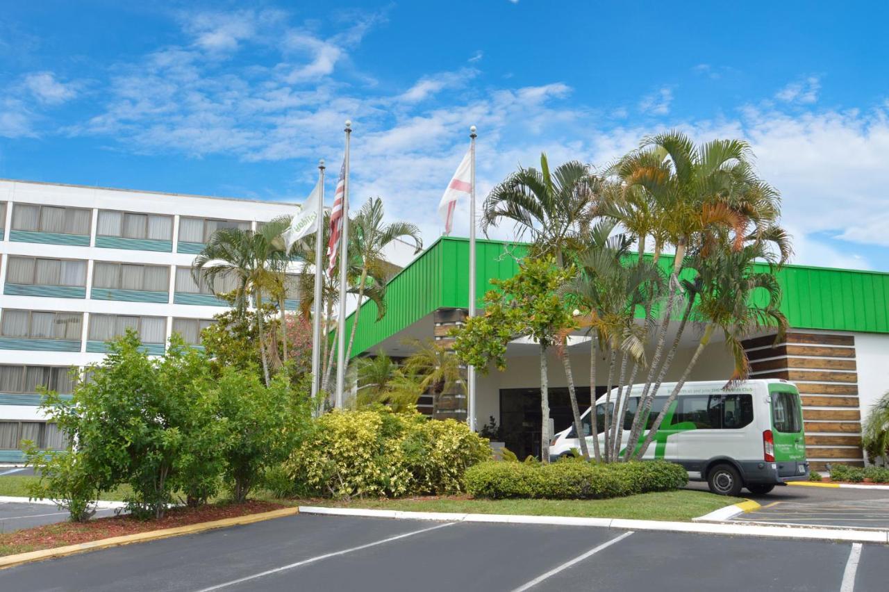 Holiday Inn St. Petersburg N - Clearwater, An Ihg Hotel Экстерьер фото