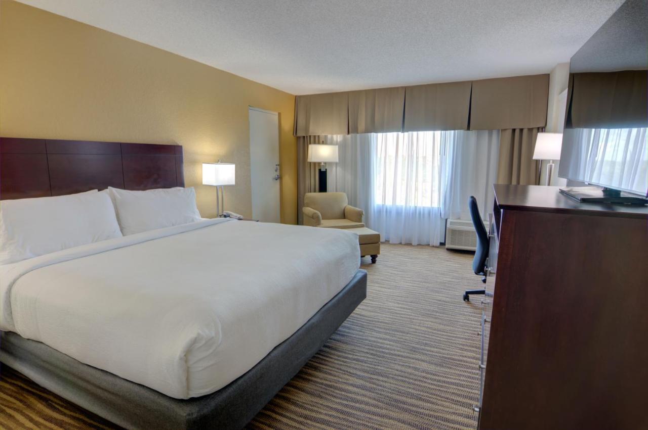 Holiday Inn St. Petersburg N - Clearwater, An Ihg Hotel Экстерьер фото